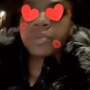 Meet your Posher, Amirra